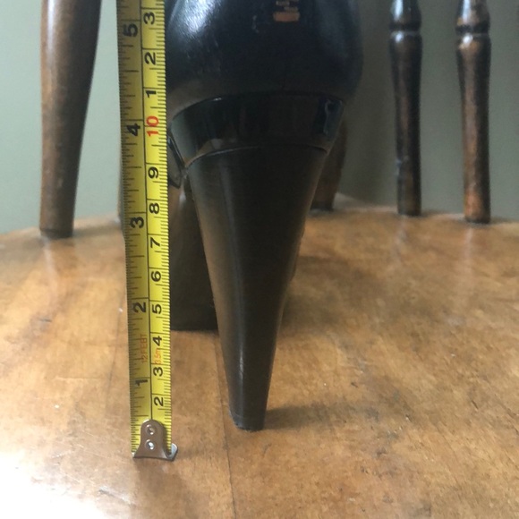 Black Crisscross Michael Kors Heels - Picture 9 of 9